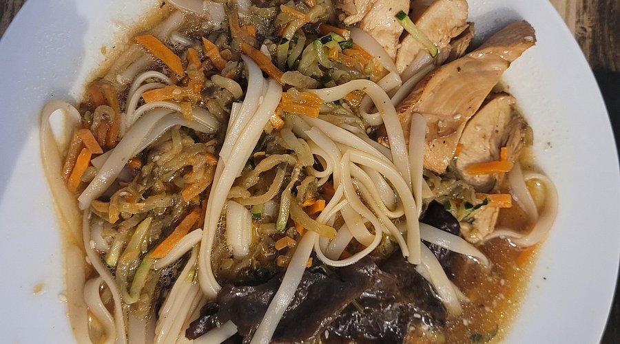 Tagliatelles aux légumes et poisson